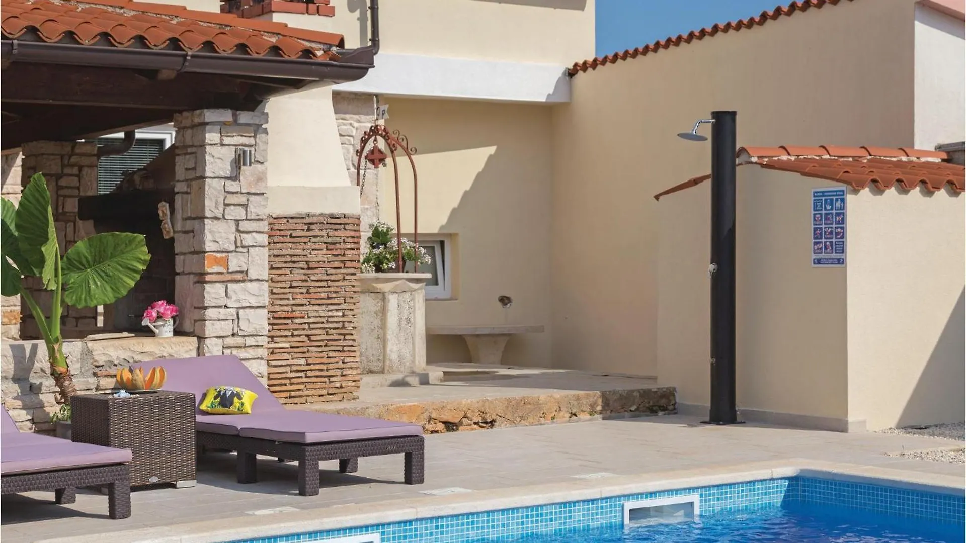 Gorgeous Home In Peruski With Wifi Дом отдыха