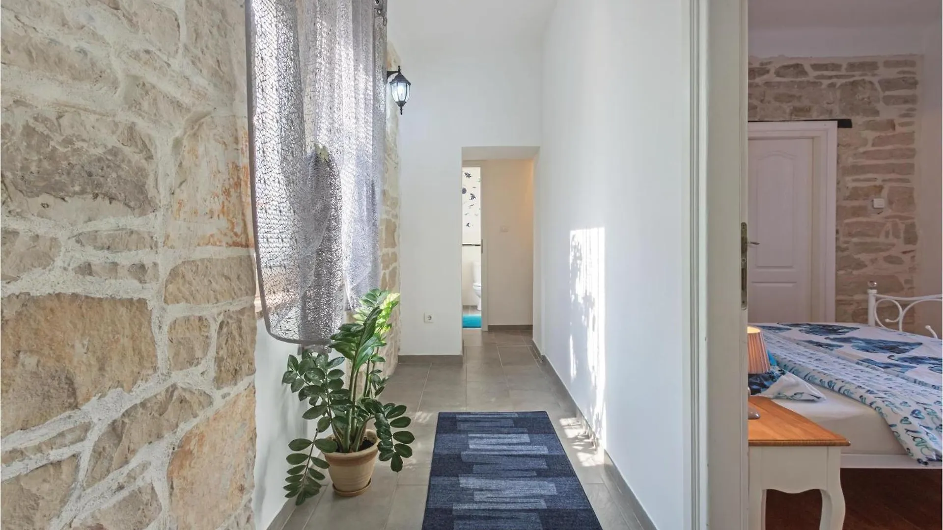 Gorgeous Home In Peruski With Wifi